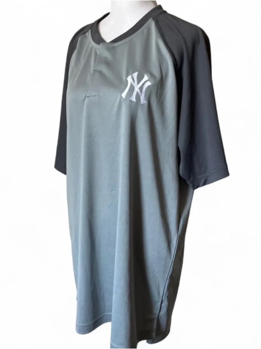 New York Yankees Levelwear Tracker Insignia Polo Short Sleeve Performance Shirt